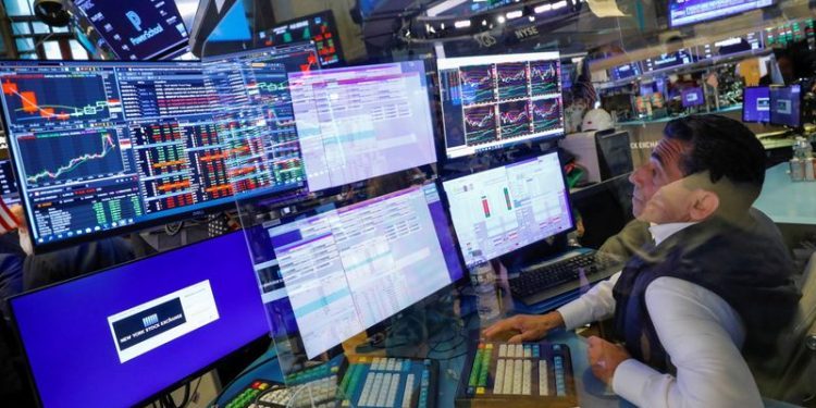 Netherlands stocks higher at close of trade; AEX up 0.97%