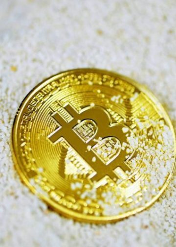 Crypto Market Update: Strait of Hormuz Fears Rattle Crypto Markets